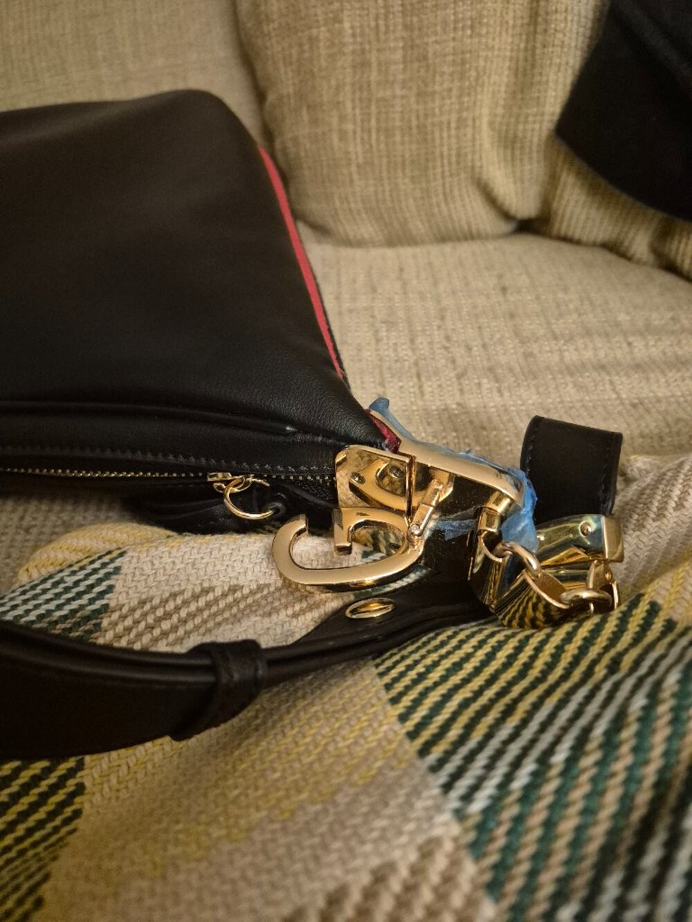 New Blk shoulder purse